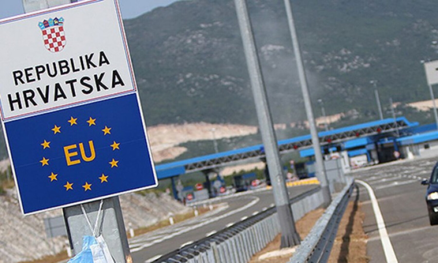 Na granicama ukinute sve mjere za državljane Hrvatske iz BiH - slika 1